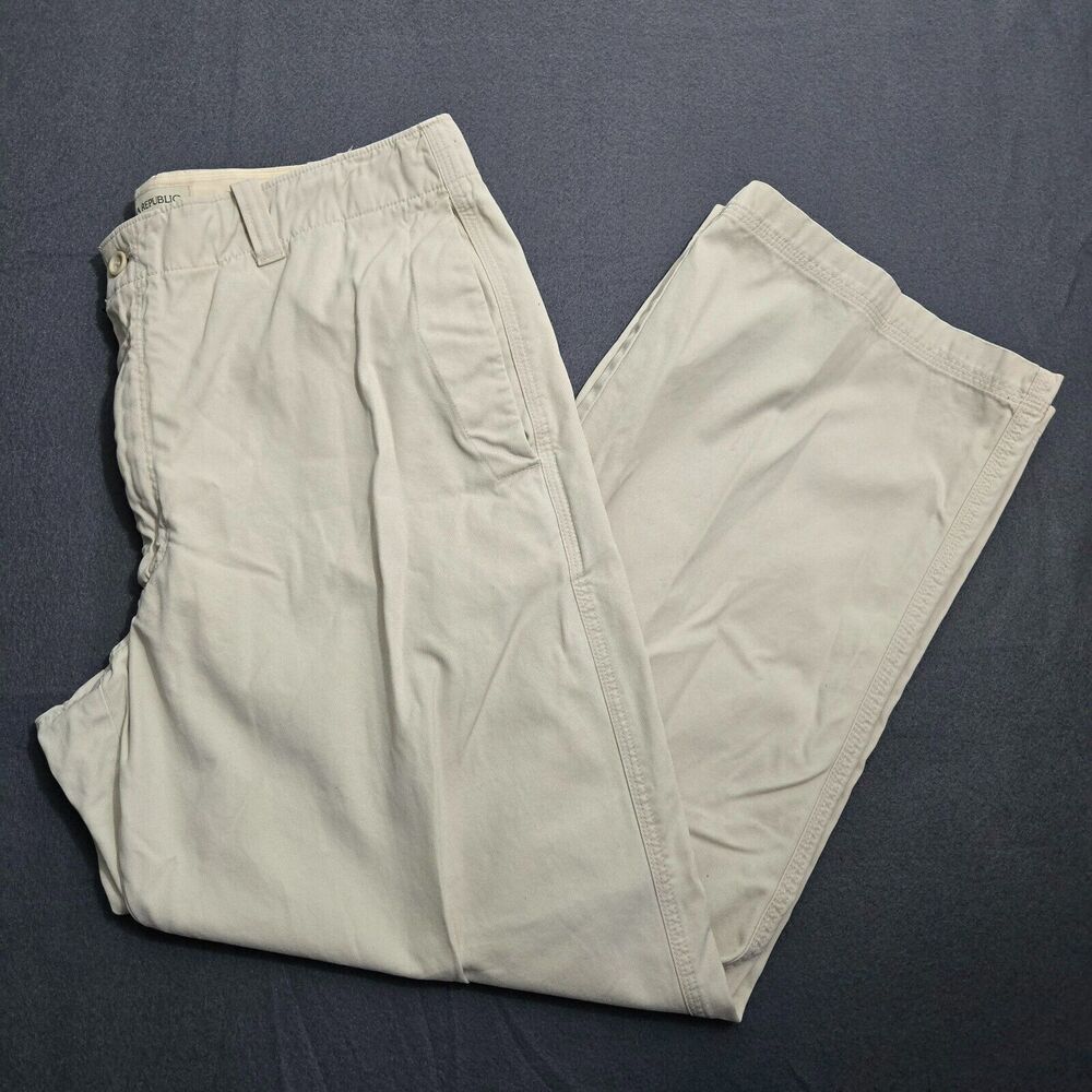 Banana Republic Chino Pants Men 36X30(27.5) Cream Straight Leg